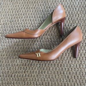 Lauren by Ralph Lauren high hill size 9. Leather great conditions.